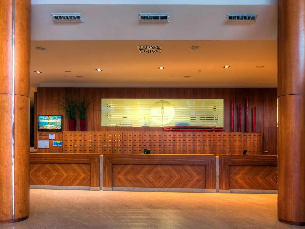 Arrecife Gran Hotel — ARRECIFE GRAN HOTEL & SPA