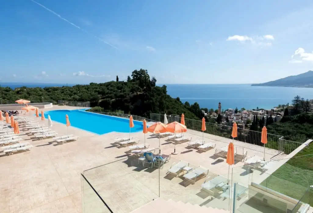 Basen w hotelu Avalon Palace Hotel