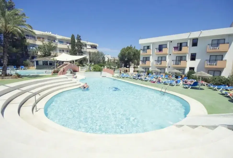 Basen w hotelu Azuline Mar Amantis I & II