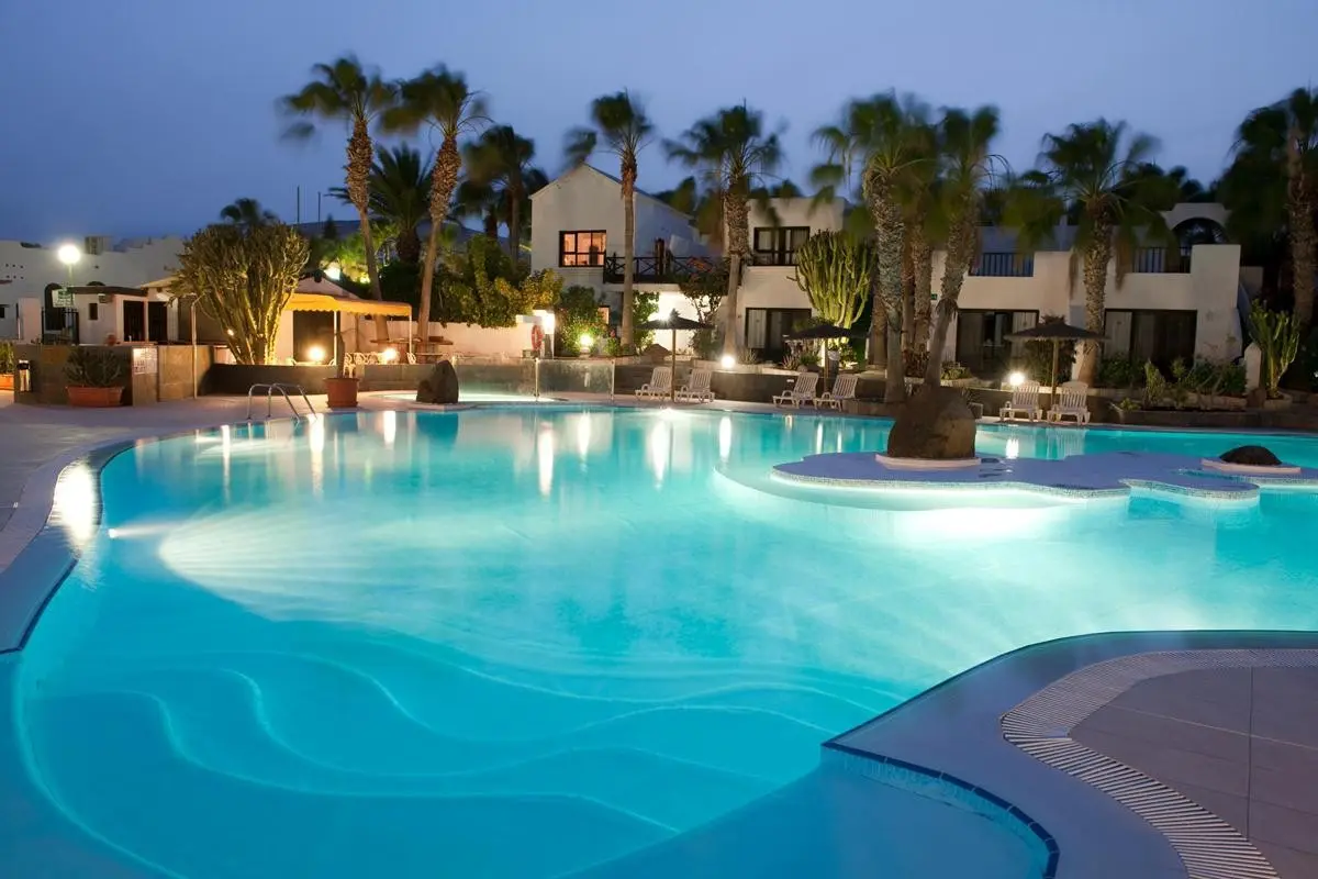 Bahia Calma — BAHIA CALMA BEACH