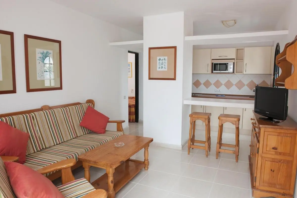 Bahia Calma — BAHIA CALMA BEACH