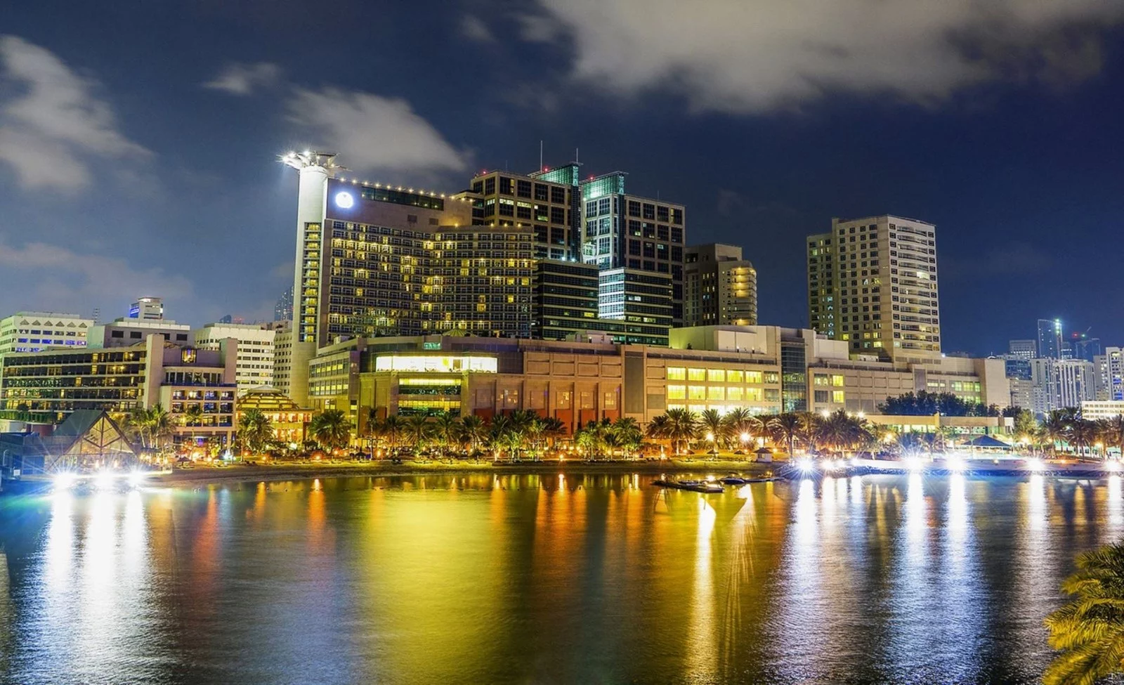 Hotel Beach Rotana Abu Dhabi