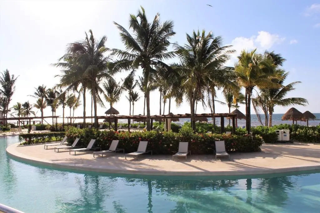 BlueBay Grand Esmeralda — BLUE BAY GRAND ESMERALDA