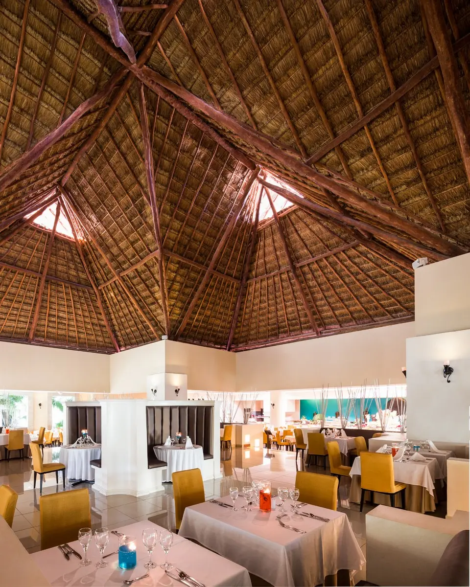 BlueBay Grand Esmeralda — BLUE BAY GRAND ESMERALDA