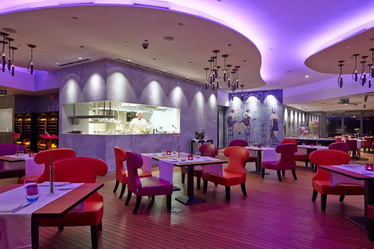 Bohemia Suites & Spa — BOHEMIA SUITES & SPA