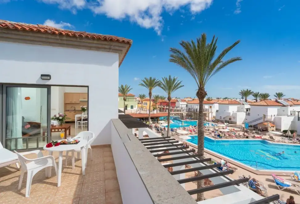 Basen w hotelu Broncemar Beach