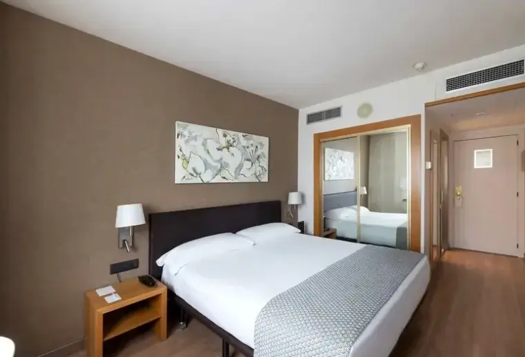 Pokój w hotelu Catalonia Albeniz