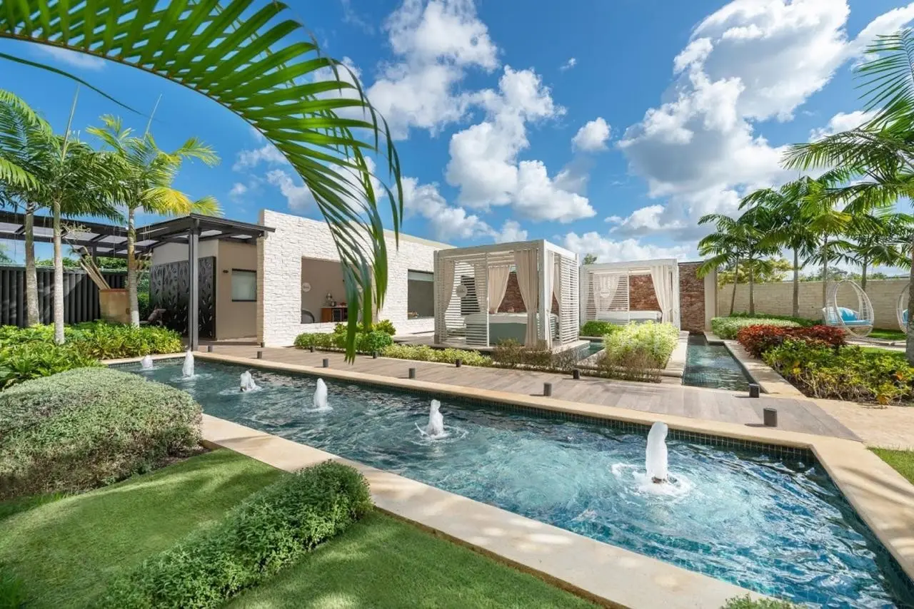 Catalonia Royal La Romana — CATALONIA ROYAL LA ROMANA