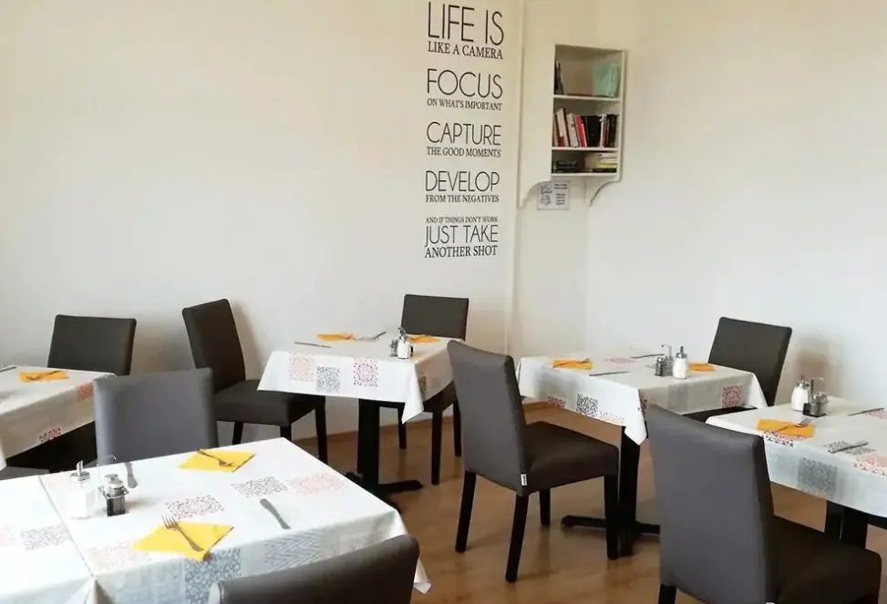 Restauracja i jedzenie w hotelu City Hotel Matyas