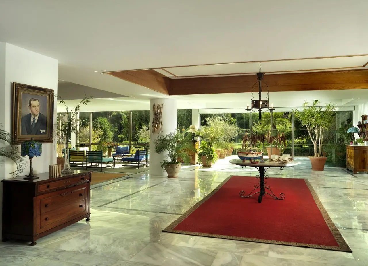 Dionysos — DIONYSOS