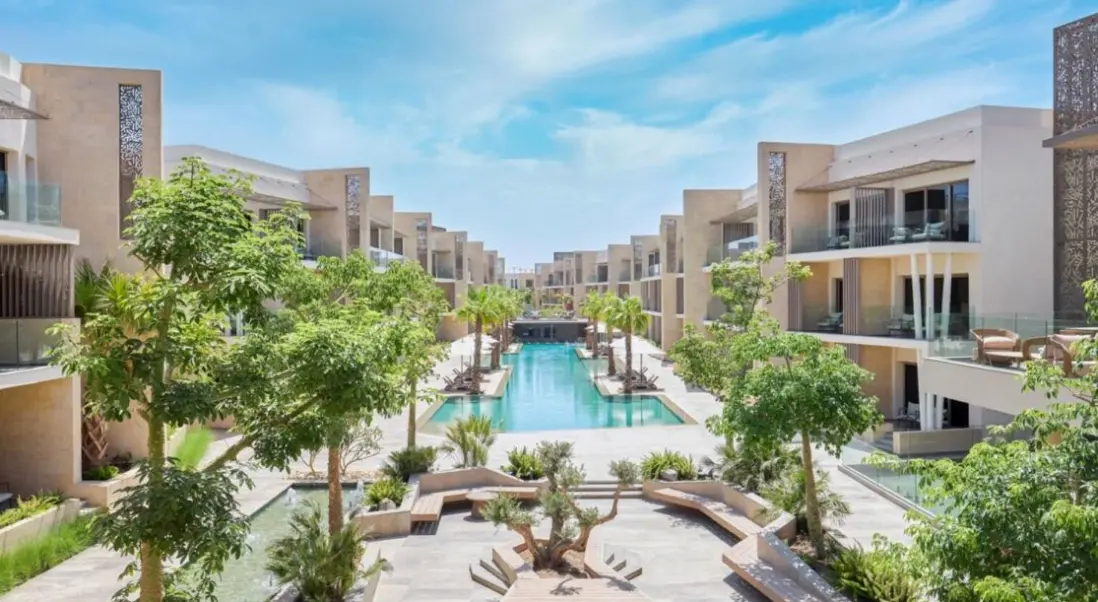 Basen w hotelu DoubleTree by Hilton Mangroovy El Gouna Resort