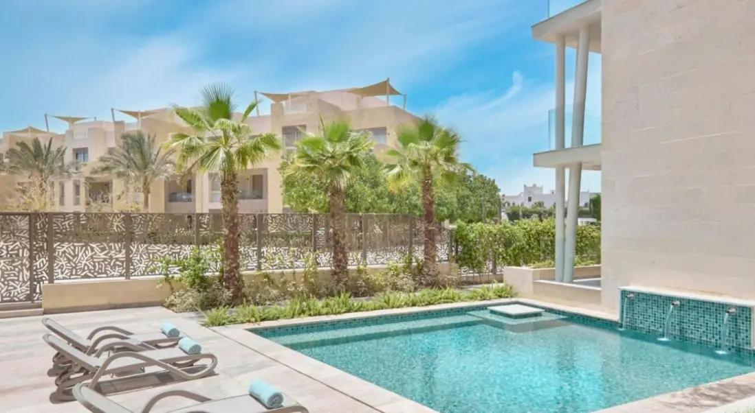 Basen w hotelu DoubleTree by Hilton Mangroovy El Gouna Resort