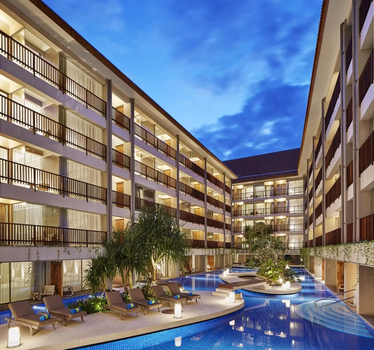 Four Points by Sheraton Bur Dubai — FOUR POINTS BY SHERATON