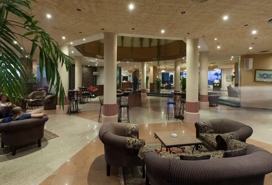 Lobby hotelu Golden Beach Resort