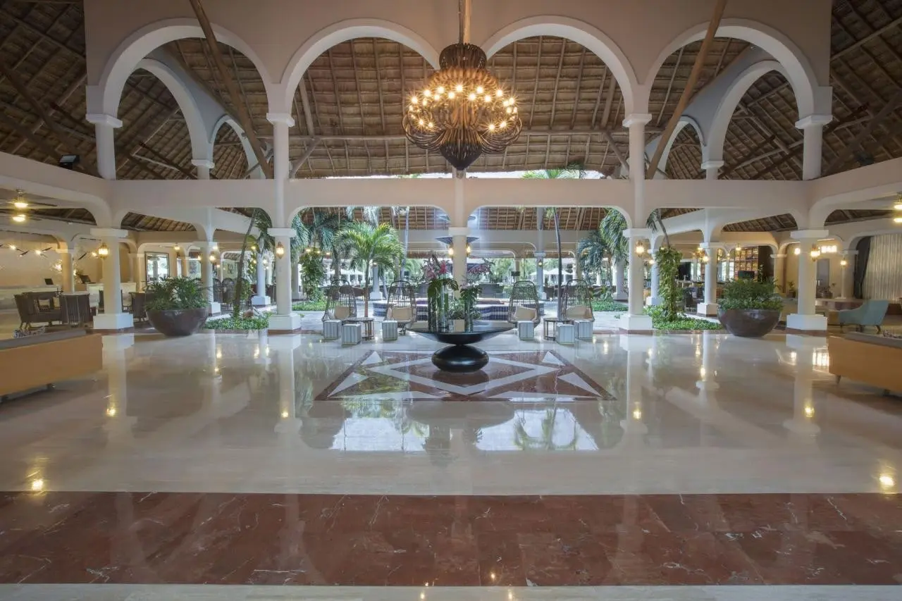 Grand Palladium Colonial Resort & Spa — GRAND PALLADIUM COLONIAL RESORT & SPA