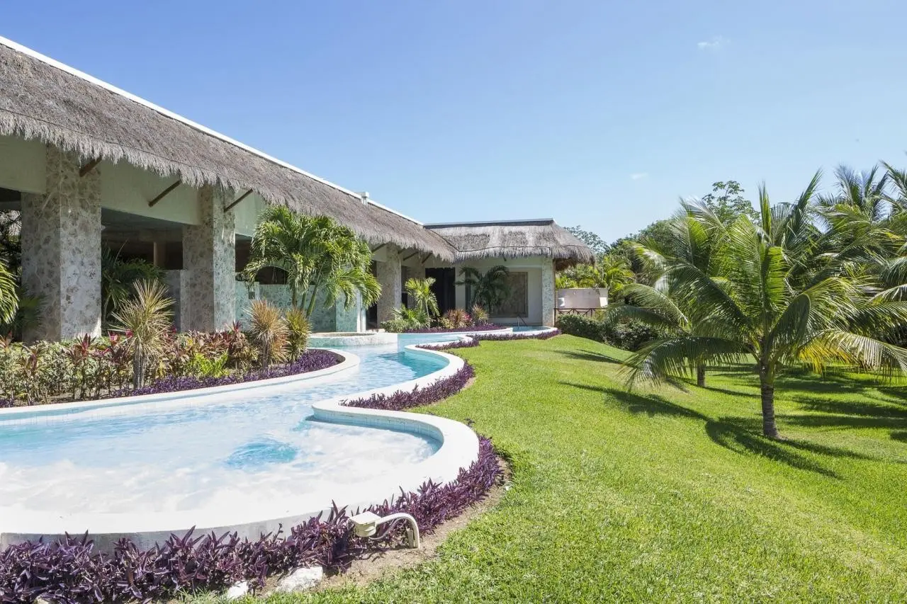 Grand Palladium Colonial Resort & Spa — GRAND PALLADIUM COLONIAL RESORT & SPA