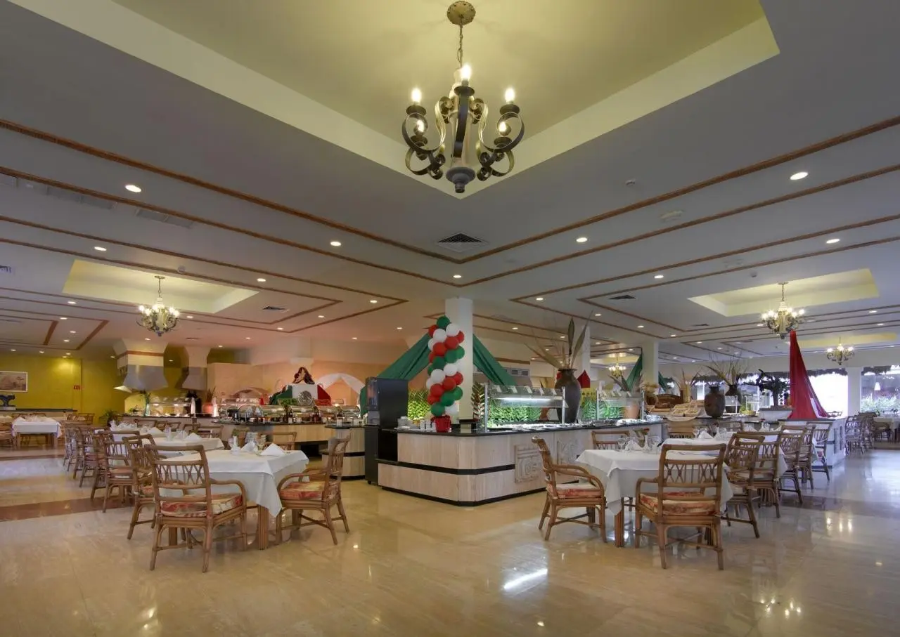 Grand Palladium Colonial Resort & Spa — GRAND PALLADIUM COLONIAL RESORT & SPA