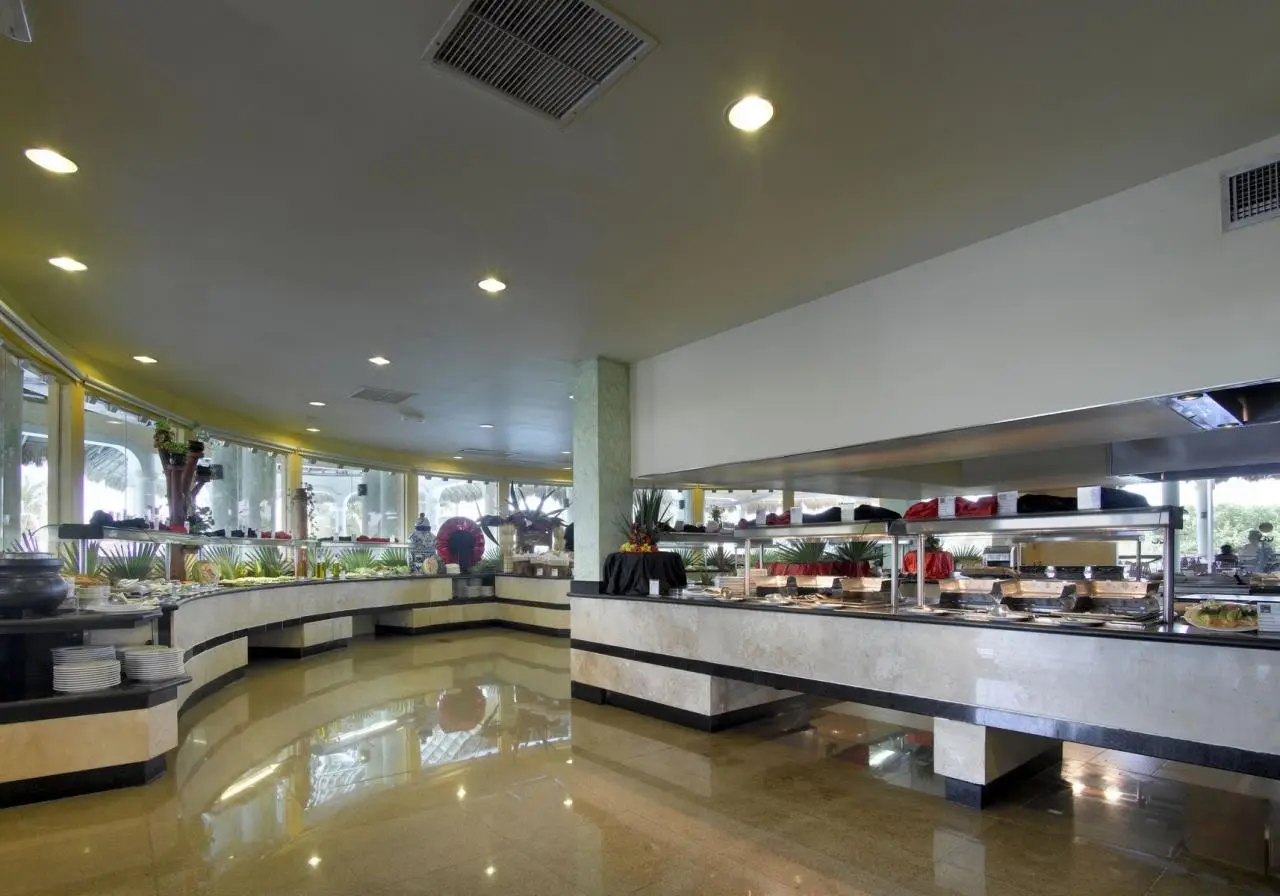 Grand Palladium Colonial Resort & Spa — GRAND PALLADIUM COLONIAL RESORT & SPA