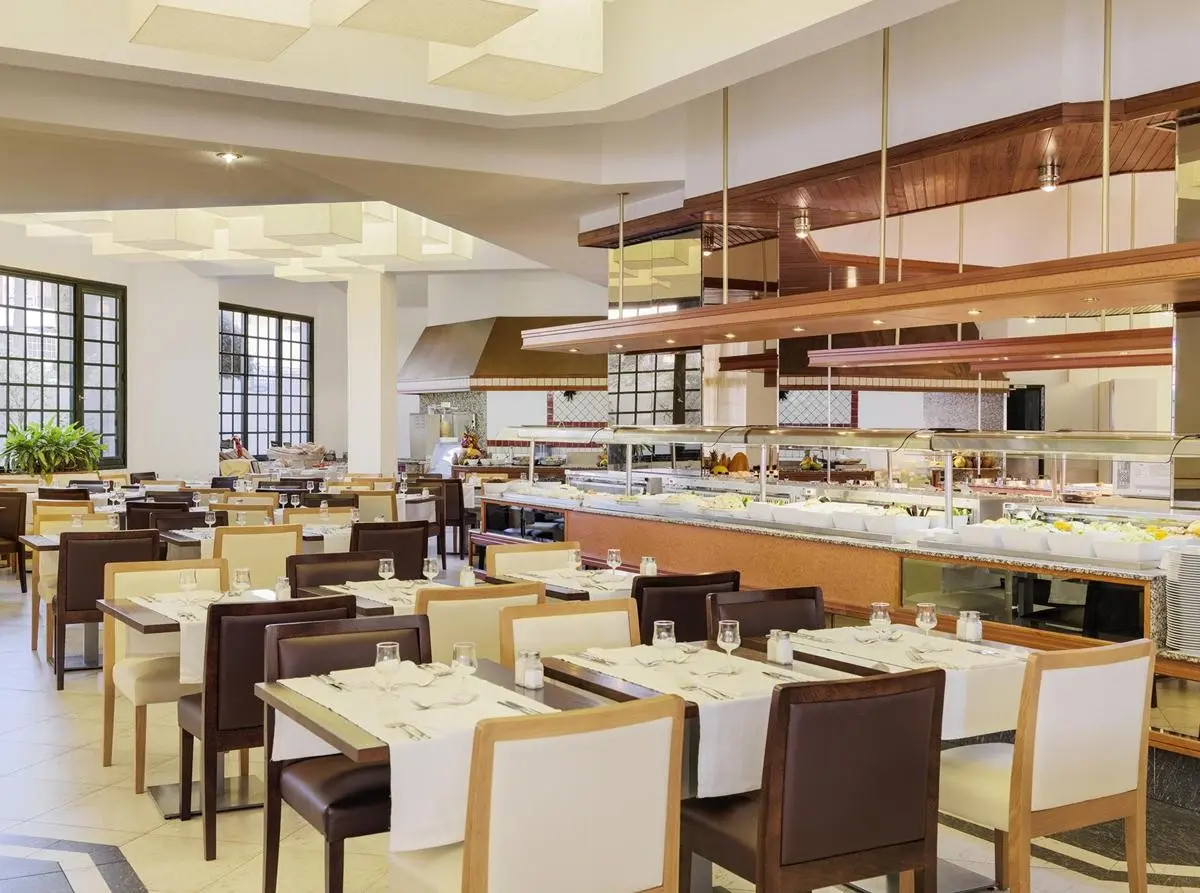 Restauracja i jedzenie w hotelu H10 Las Palmeras