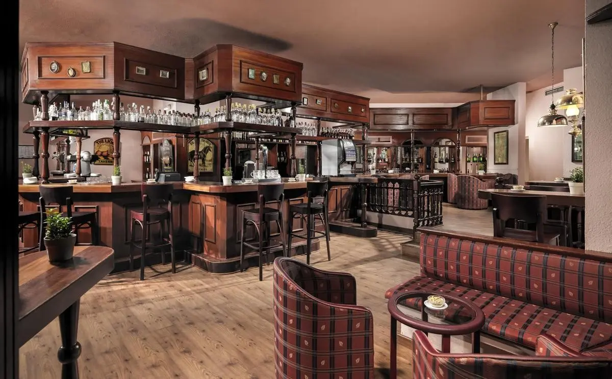 Restauracja i jedzenie w hotelu H10 Las Palmeras