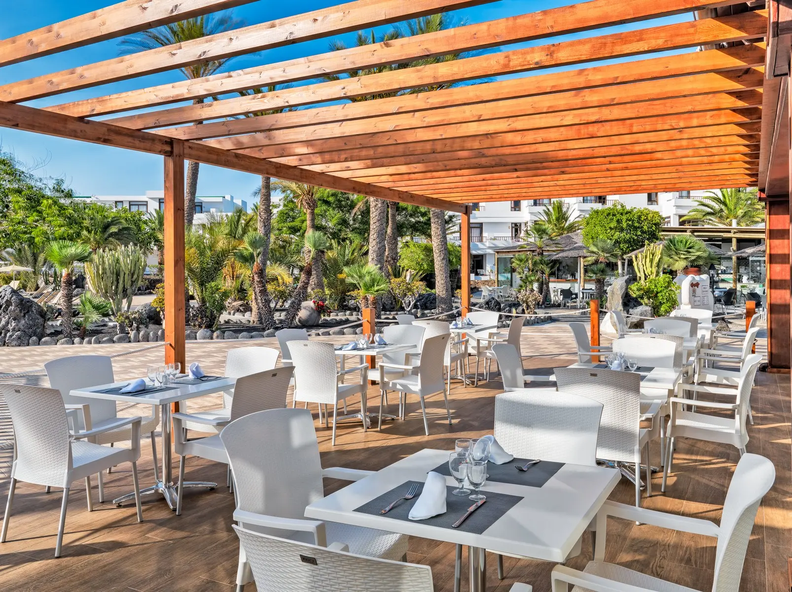 H10 Suites Lanzarote Gardens — H10 SUITES LANZAROTE GARDENS