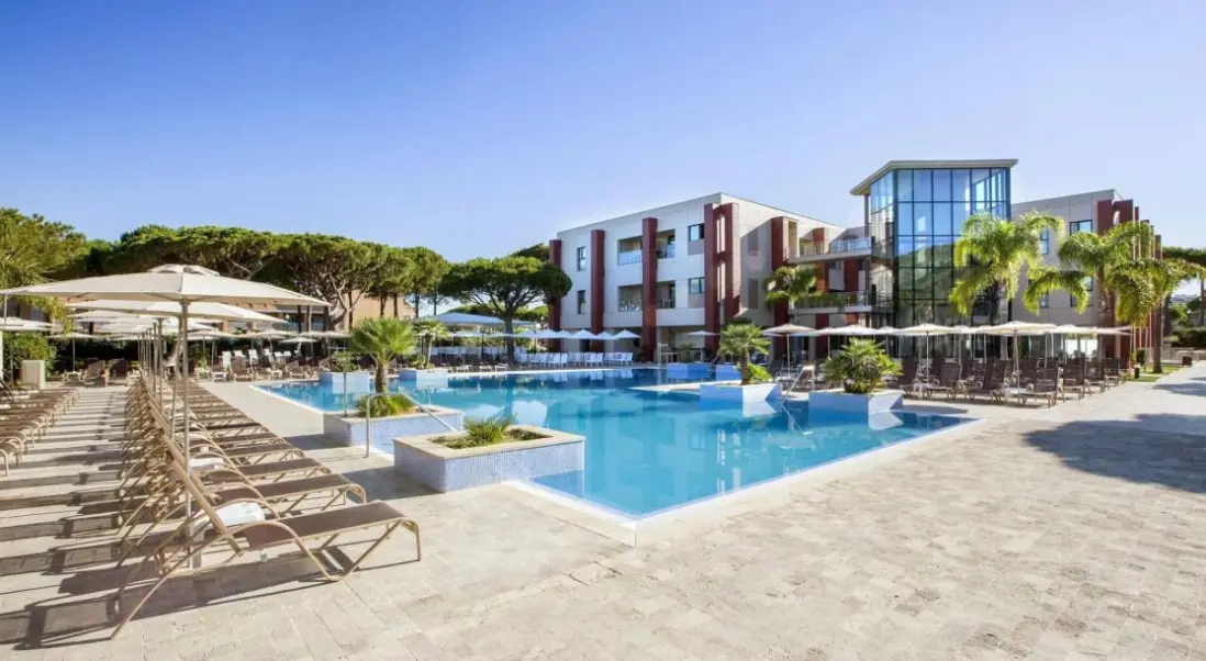 Basen w hotelu Hipotels Barrosa Garden