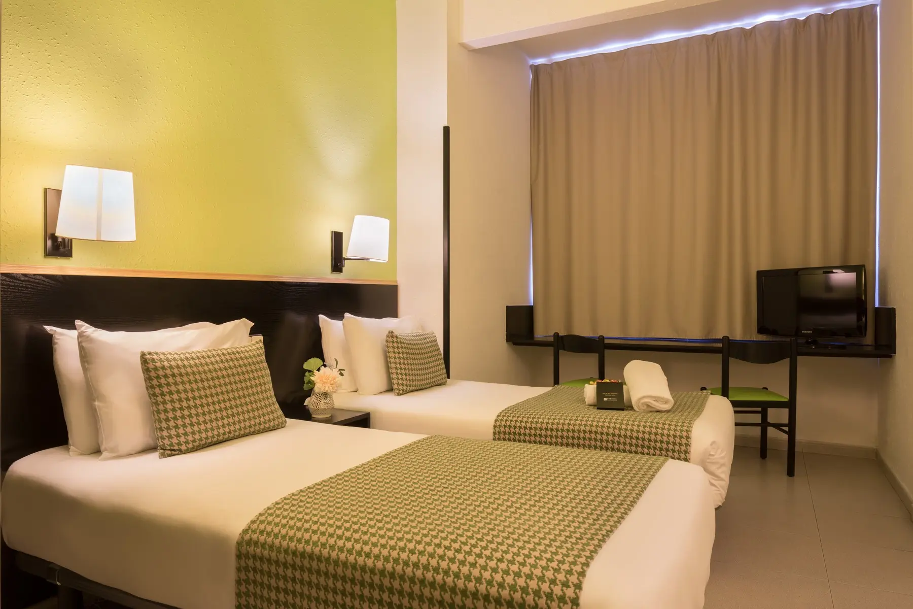 Htop Bcn City — HTOP BCN CITY