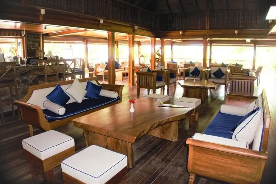La Digue Island Lodge — LA DIGUE ISLAND LODGE