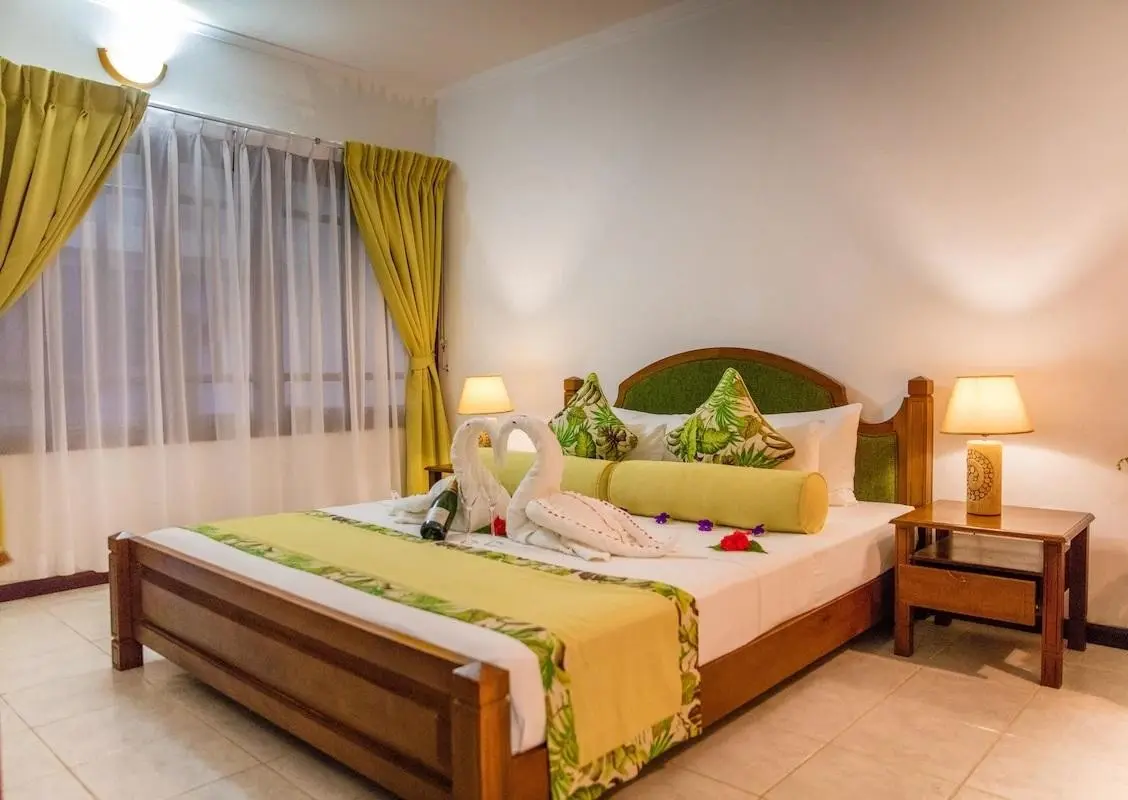 La Digue Island Lodge — LA DIGUE ISLAND LODGE