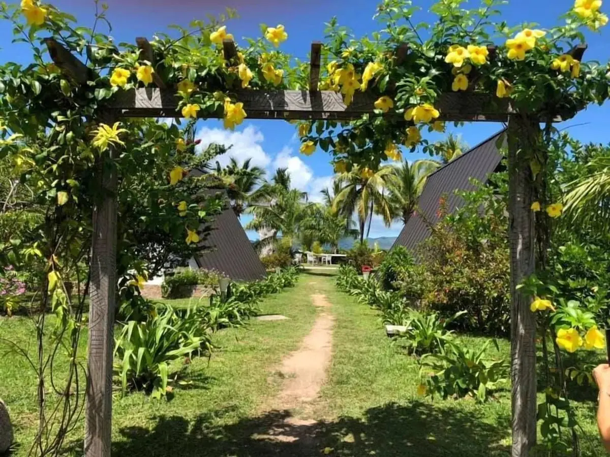La Digue Island Lodge — LA DIGUE ISLAND LODGE