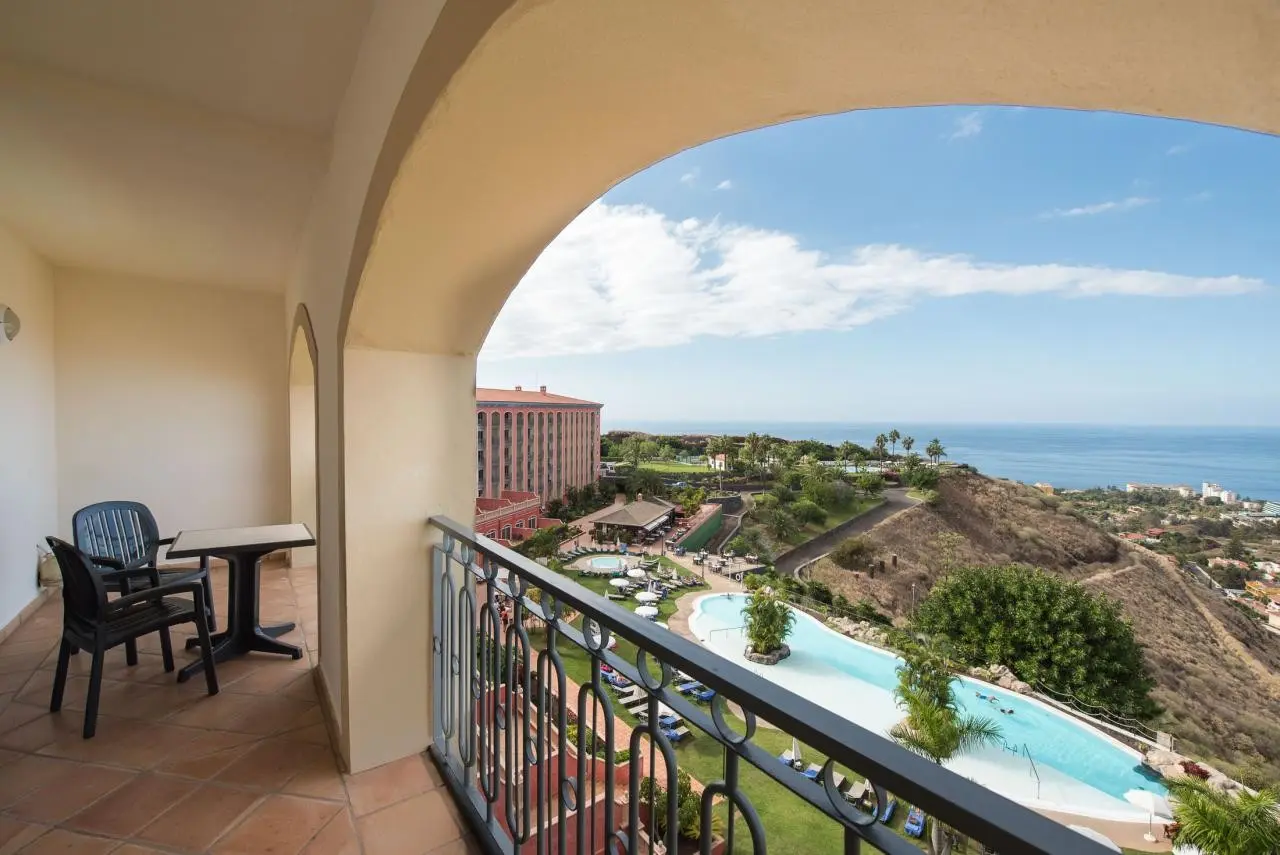 Las Aguilas Tenerife, Affiliated by Melia — LAS AGUILAS