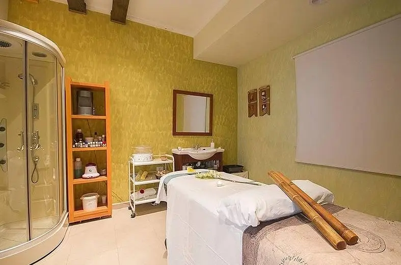 Las Costas — LAS COSTAS