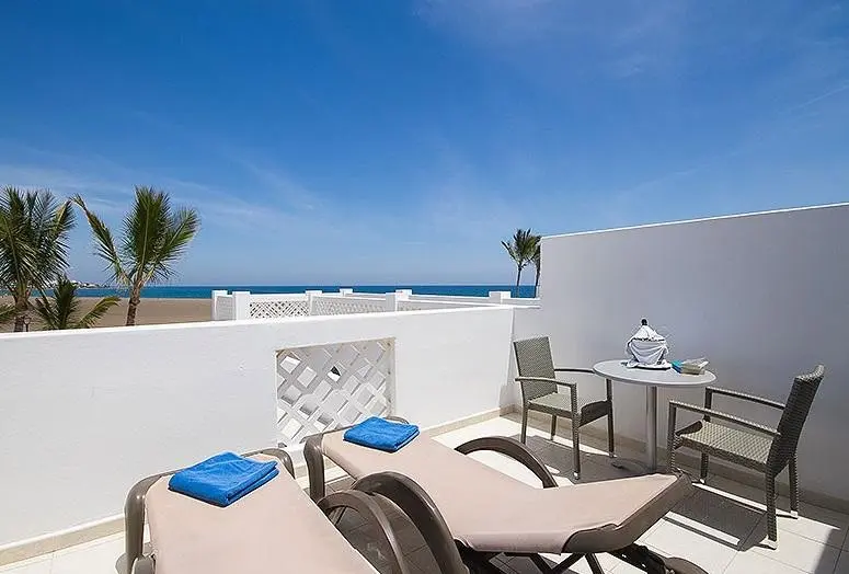 Las Costas — LAS COSTAS