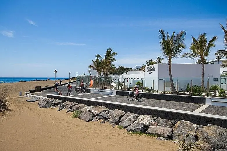 Las Costas — LAS COSTAS