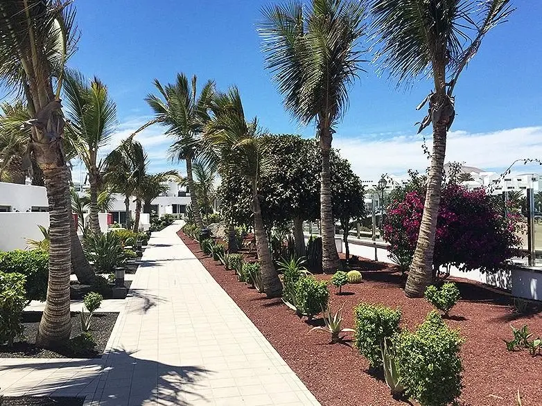 Las Costas — LAS COSTAS