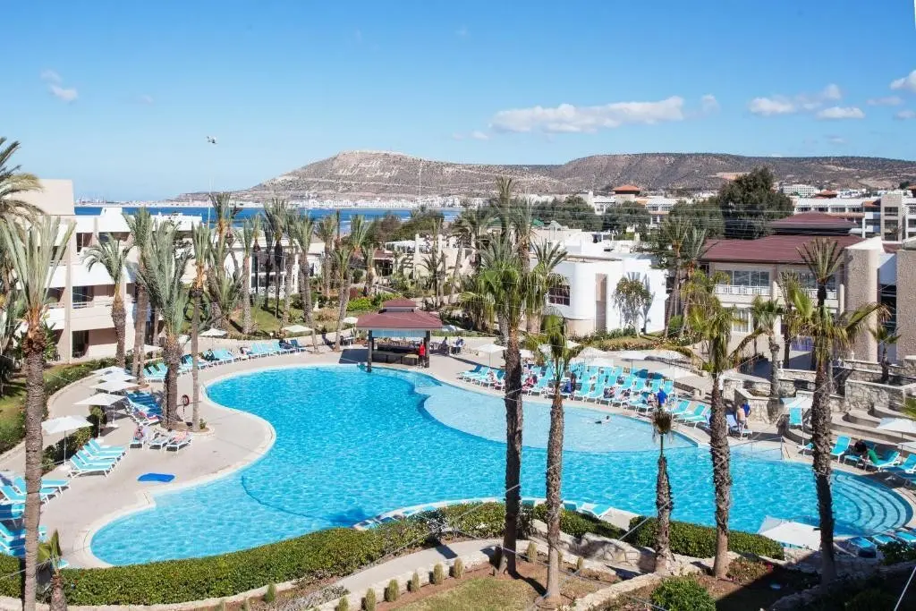 Basen w hotelu Les Dunes dOr