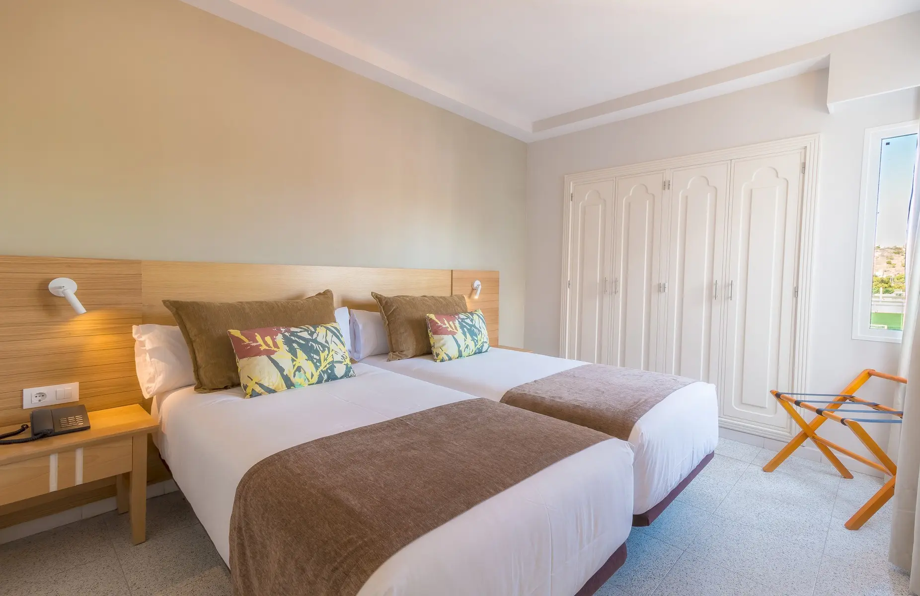 LIVVO Koala Garden — LIVVO KOALA GARDEN