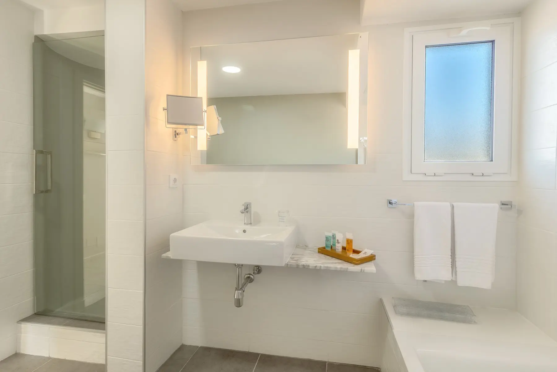 LIVVO Koala Garden — LIVVO KOALA GARDEN