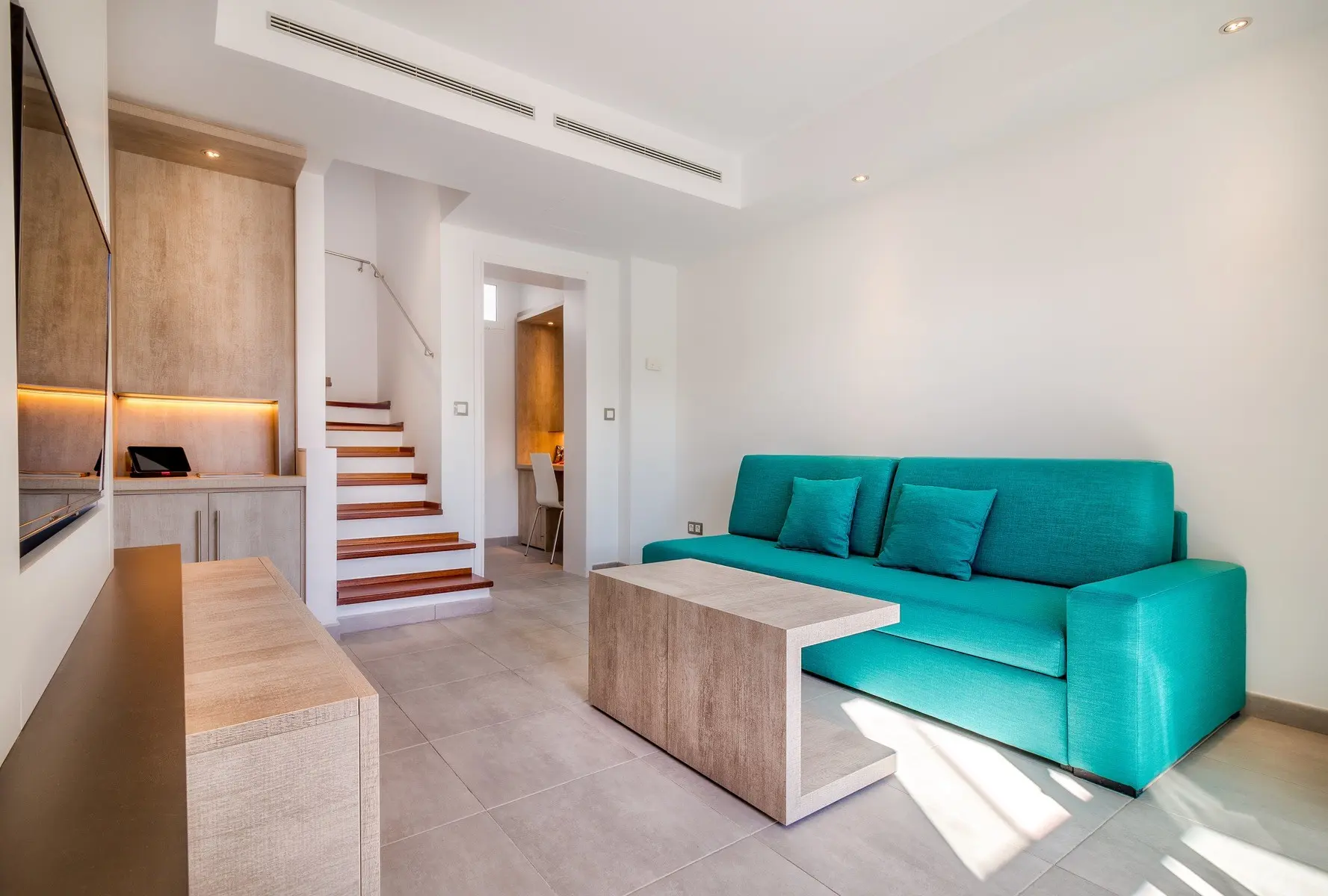 LIVVO Los Calderones — LIVVO LOS CALDERONES