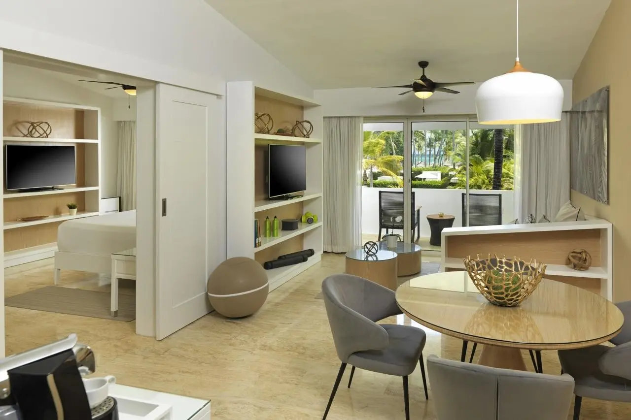 Restauracja i jedzenie w hotelu Melia Punta Cana Beach Resort Adults Only