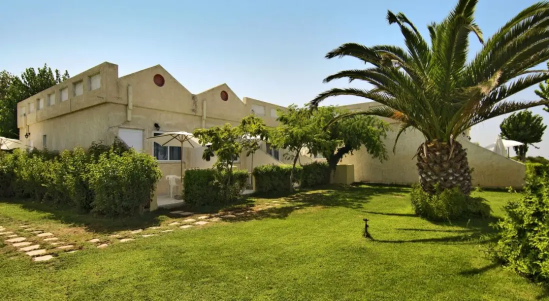 Obiekt hotelu Niforeika Beach Hotel & Bungalows