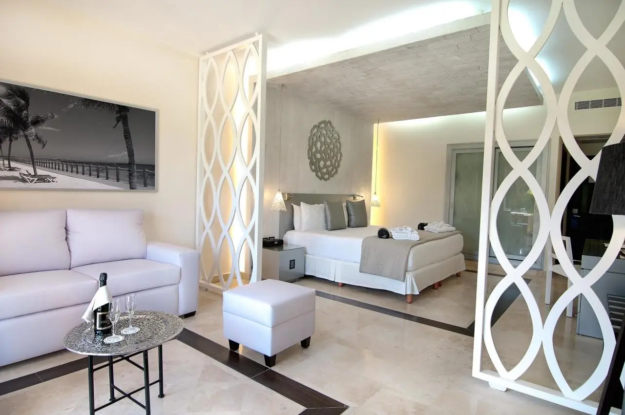 Ocean Maya Royale — OCEAN MAYA ROYALE