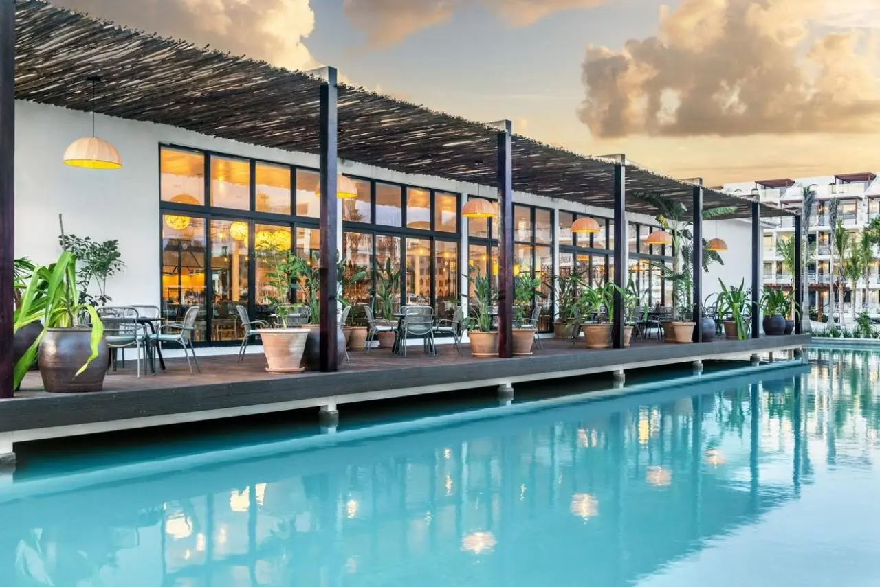 Ocean Riviera Paradise — OCEAN RIVIERA PARADISE