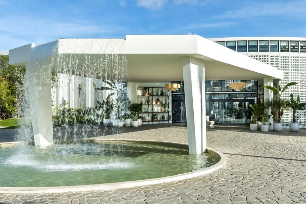 Ocean Riviera Paradise — OCEAN RIVIERA PARADISE