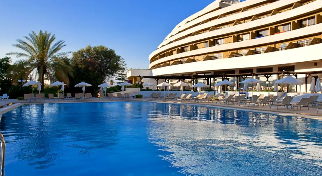 Basen w hotelu Olympic Palace