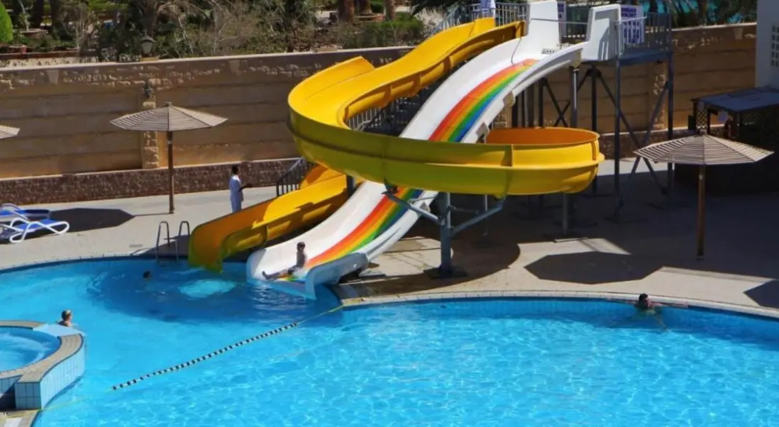 Basen w hotelu Palm Beach