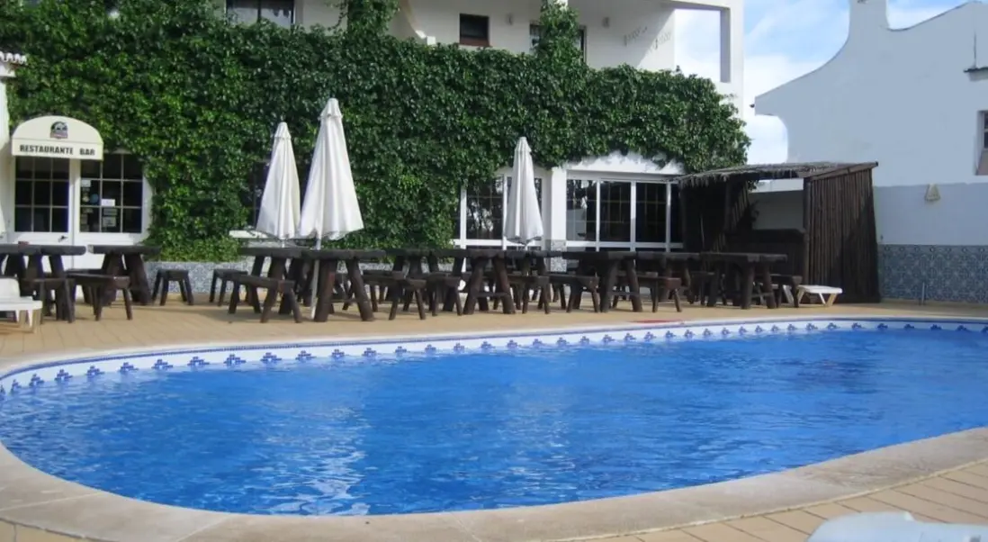 Basen w hotelu Pensao Torre Velha