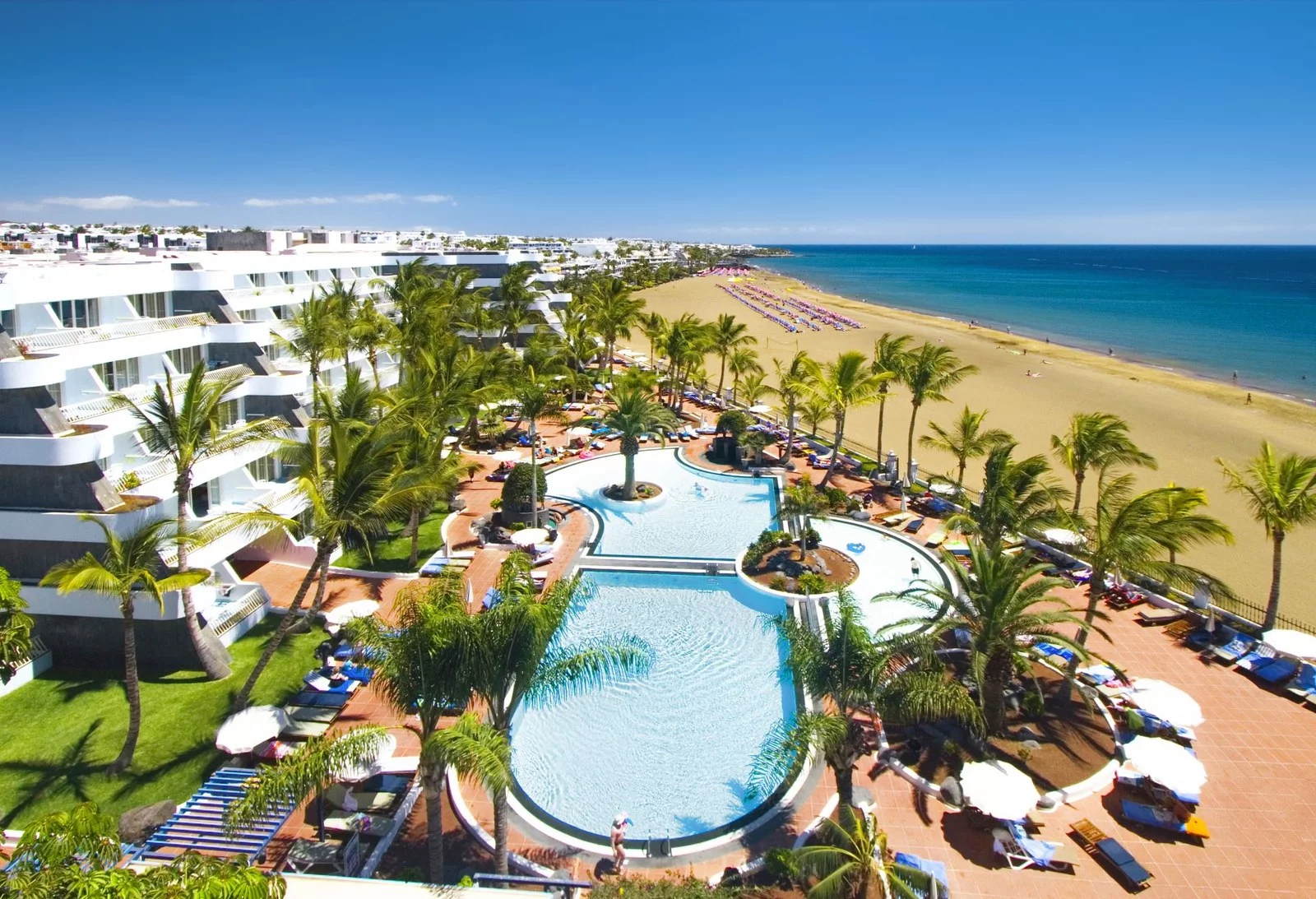 Hotel Plus Fariones Suite Hotel