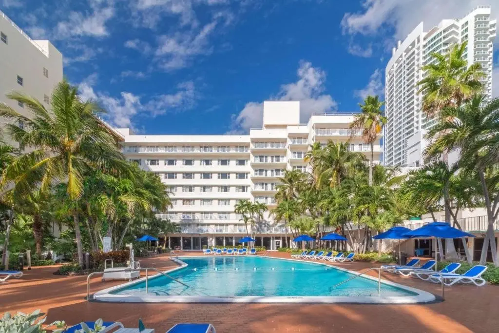 Radisson Hotel Miami Beach — RADISSON MIAMI BEACH