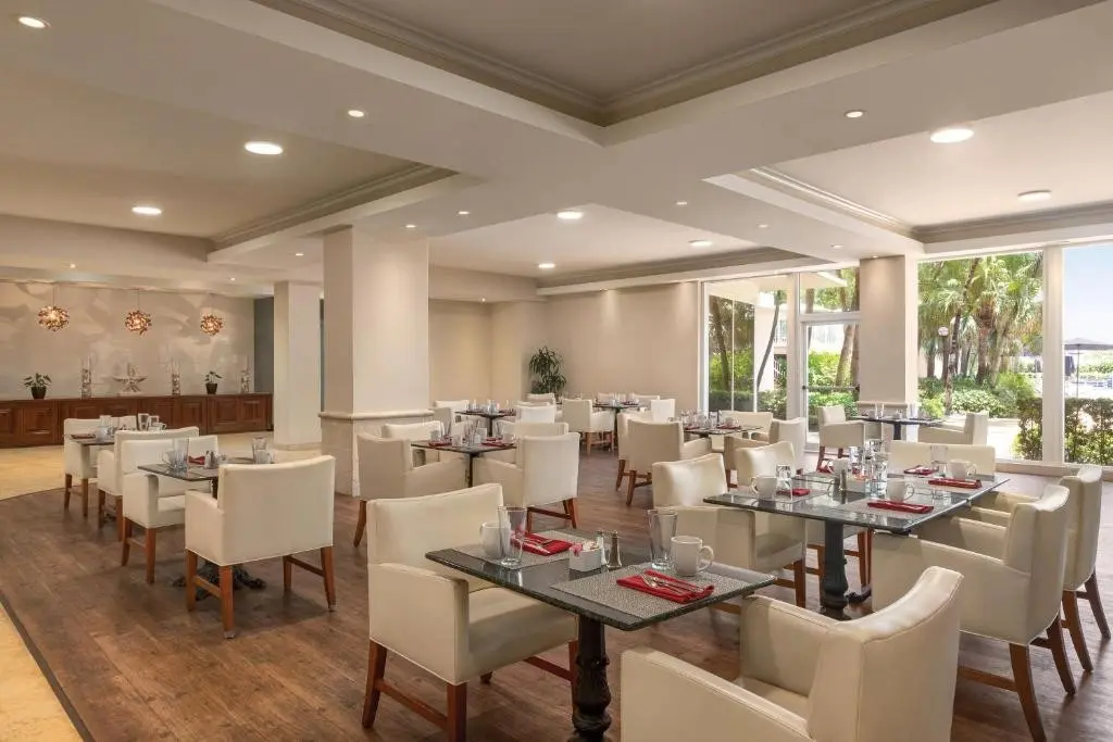 Radisson Hotel Miami Beach — RADISSON MIAMI BEACH